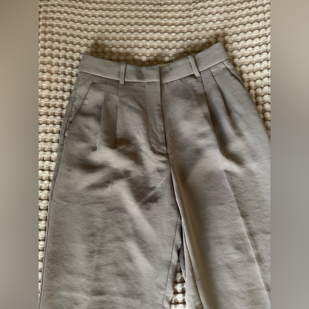 Aritzia The Effortless Pant - Turner Taupe - Picture 6 of 11